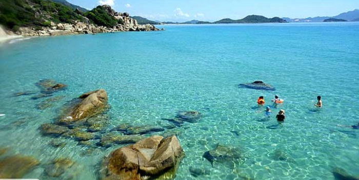 Lặn biển ngắm San Hô trên đảo Bình Ba